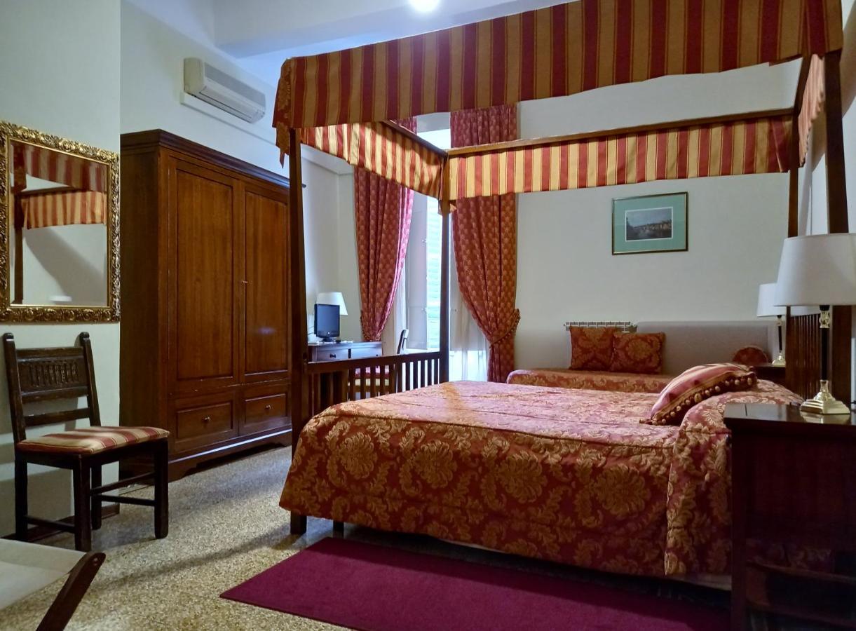 Hotel Tourist House Φλωρεντία Εξωτερικό φωτογραφία